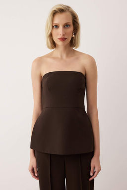 EXCLUSIVE Ozel Koleksiyon Kahverengi Straplez Astarl? Baglamal? Dokumlu Dokuma Bluz TWOAW26BZ00263 - Trendyolmilla фото 2