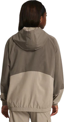 Ветровка женская