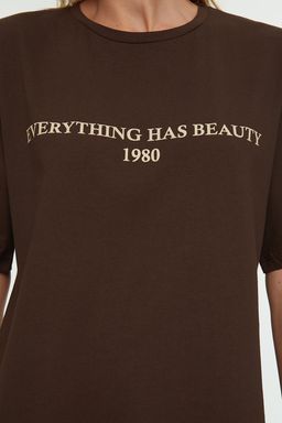 TRENDYOLMILLA Kahverengi %100 Pamuk Slogan Bask?l? Relaxed/Genis Rahat Kesim Orme T-Shirt TWOSS19GH0034  фото 8