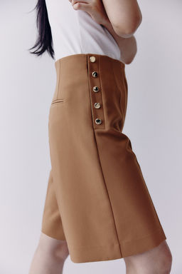 Bermudas con botones decorativos - H&m фото 4