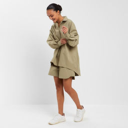 Костюм женский (рубашка, шорты) MINAKU: Oversize, зелёный, размер 46