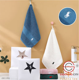 Полотенце в коробке с вышивкой