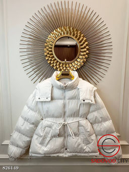 Куртка весенняя с капюшоном