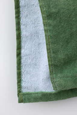 PONCHO TOALLA MINECRAFT  MOJANG AB.  / Verde - Zara фото 4