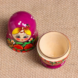Матрёшка дерево «Божья коровка», фиолетовый платок, 5 кукольная, 9-11 см