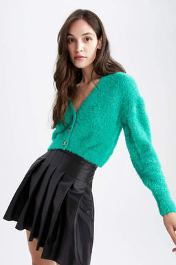 Кардиган стандартного кроя с V-образным вырезом