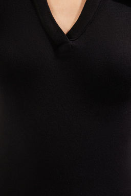 Trendyolmilla Siyah Duz Fitted/Vucuda Oturan Polo Yaka Orme Bluz TWOSS25BZ00003  фото 4