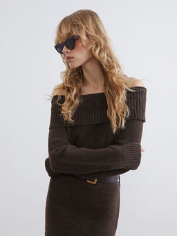 Kay?k Yaka Kemerli Triko Elbise