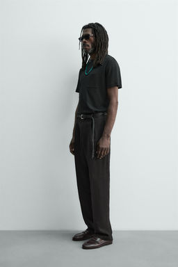 CAMISETA BOLSILLO AARON LEVINE X ZARA / Negro