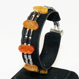 Браслет из сердолика (огранка) и гематита на пружине 18 см - Сувенир-камни фото 2