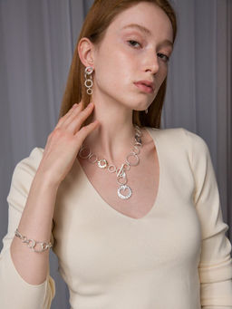 Браслет из матового серебристого металла - Модные истории фото 3