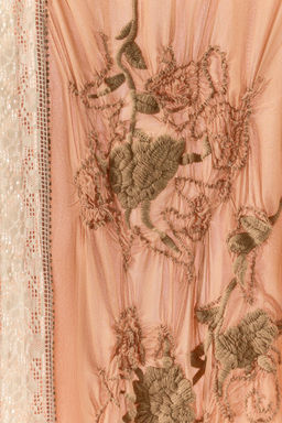 TEXTURED EMBROIDERED LACE DRESS - Zara фото 8