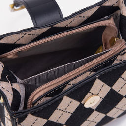 Кросс-боди на молнии, длинный ремень, цвет чёрный - Simaland фото 3