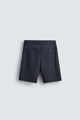BERMUDA REGULAR FIT PLIEGUES / Marino