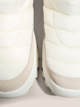 Женские дутики COLUMBIA SNOWTROT MID Артикул 4544205, молочно-белый