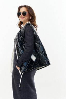 Жилет AVE RARA 1072 черный-глянец  фото 2