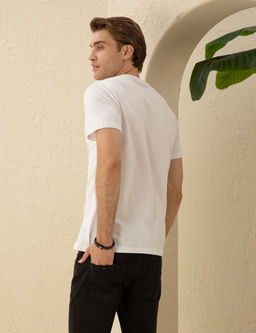 Beyaz Slim Fit Basic Ti__rt
