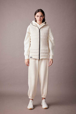 Водоотталкивающий надувной жилет с капюшоном DeFactoFit для спортсменов узкого кроя  фото 3