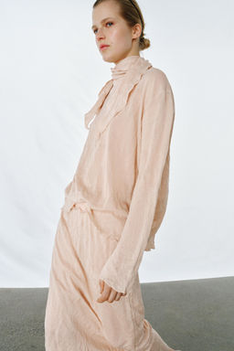 JERSEY PUNTO LAZO EFECTO ARRUGADO / rosa claro - Zara фото 6