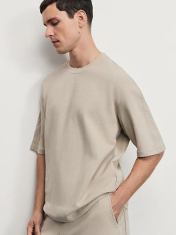 Футболка relax fit из 100% хлопка / Zarina