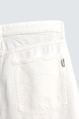 BERMUDA BAGGY FIT / Blanco