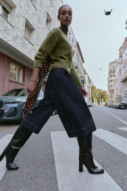 BRUSHED EFFECT KNIT SWEATER