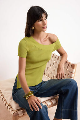 Yag Yesil Asimetrik Yaka Fitted Triko Ince Bluz TWOSS26BZ00291