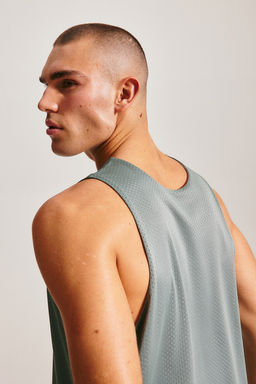 Camiseta de baloncesto en DryMove Loose Fit - H&m фото 5