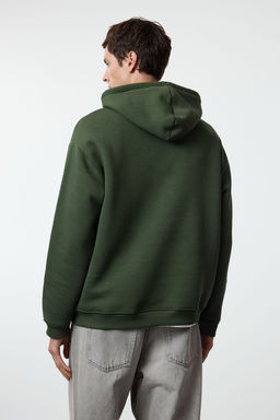 Haki Oversize/Genis Kesim Nak?sl? Ici Polarl? Kapusonlu Sweatshirt TMNAW25SW00016