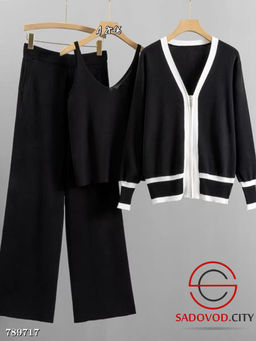 Женский брючный костюм тройка