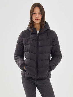 Kap??onlu Kad?n ?i?me Mont