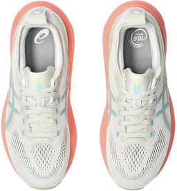 Кроссовки женские