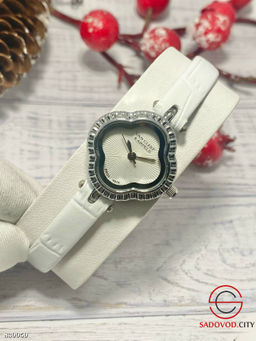 Часы с кварцевым механизмом