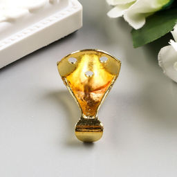 Цена за 2 шт. Уголок (ножка) для шкатулки металл «Царская», набор 4 шт., под золото, 2.5×2.2 см