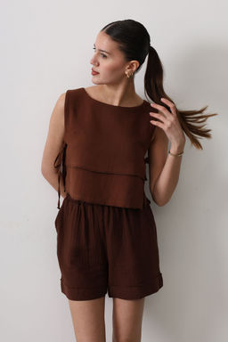 Trendyolmilla Kahverengi Bisiklet Yaka Yandan Baglama Detayl? Crop Dokuma Bluz TWOSS25BZ00166