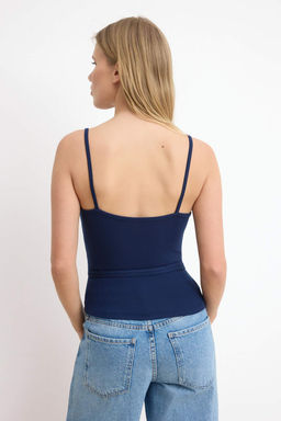 Lacivert Fitted/Vucuda Oturan Havuz Yaka Kolsuz Yumusak Orme Bluz TWOSS26BZ00633