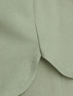 Свободная блузка с вырезом лодочка из плотного лиоцелла