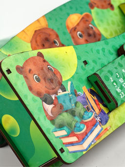 Органайзер для канцелярских предметов «Капибара», вечный календарь