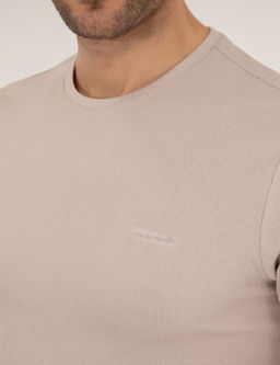 Bej Slim Fit Dokulu Bisiklet Yaka Ti__rt