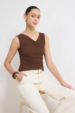 Kahverengi Fitted/Vucuda Oturan Kruvaze Kolsuz Buzgulu Scuba Krep Orme Bluz TWOSS26BZ00063 - Trendyolmilla фото 2