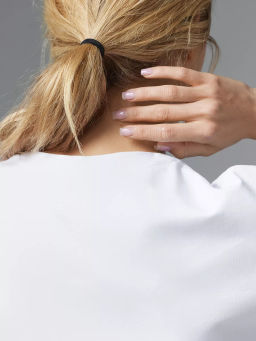 Футболка оверсайз с разрезом белая