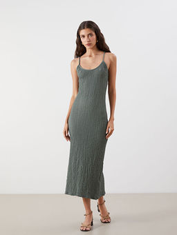 U Yaka Dokulu Elbise