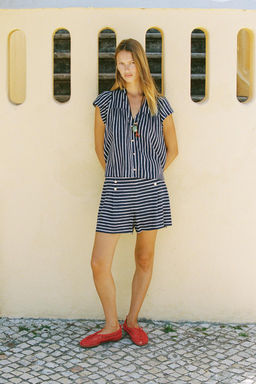 STRIPED LINEN BLEND BERMUDA SHORTS