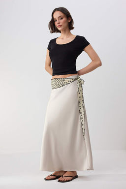 Wardrobe Essentials-Siyah Fitted/Vucuda Oturan Havuz Yaka Ay Kol Yumusak Orme Bluz TWOSS26BZ00362 - Trendyolmilla фото 2