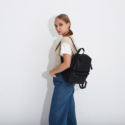 Рюкзак на молнии, 3 наружных кармана, чёрный