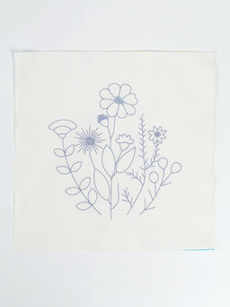 Вышивка гладью на пяльцах Полевые цветы, 20?20 см