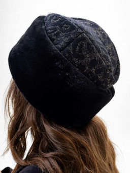 П26-32 Пилотка черное золото с мехом мутон