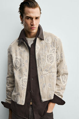 CAZADORA JACQUARD FLORAL IRREGULAR / Beige oscuro - Zara фото 5