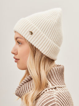 Шапка жен. пух енот+шерсть+виск LB-N88066 white