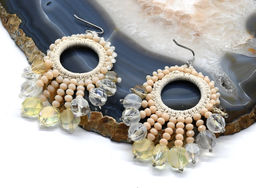 Серьги ручной работы с цирконами в оплетении цв.молочный